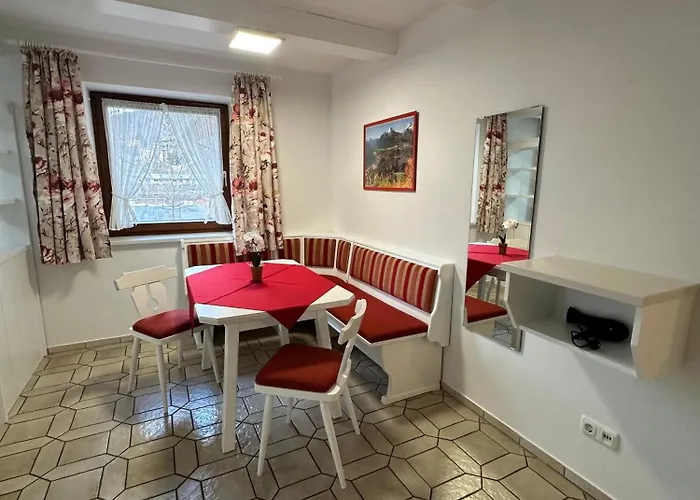 Апартаменты Gaestehaus Deml