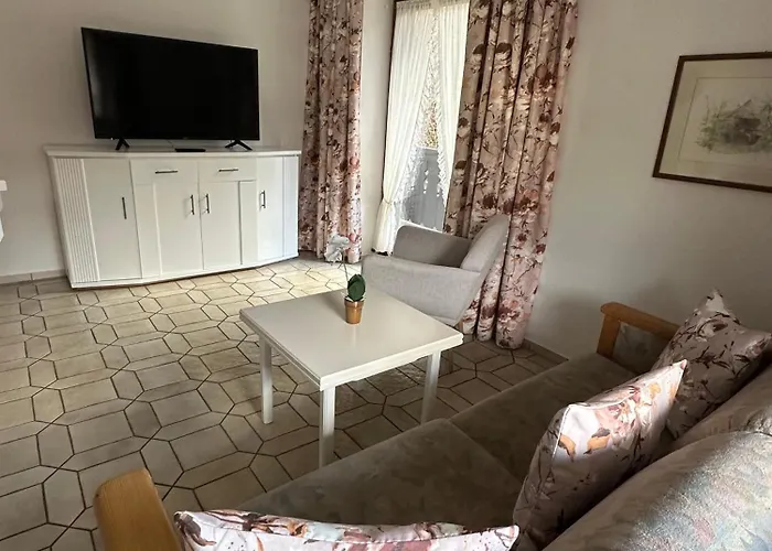 Апартаменты Gaestehaus Deml